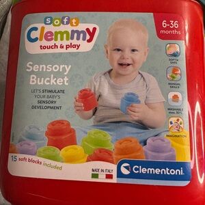 Soft Clemmy Sensory Bucket - Vibrant Red